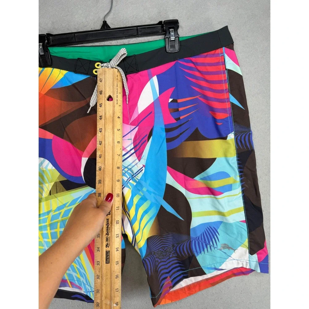 Tommy Bahama Relax Mens 38 Board Shorts Abstract Tropical Multi Color Swim Trunk